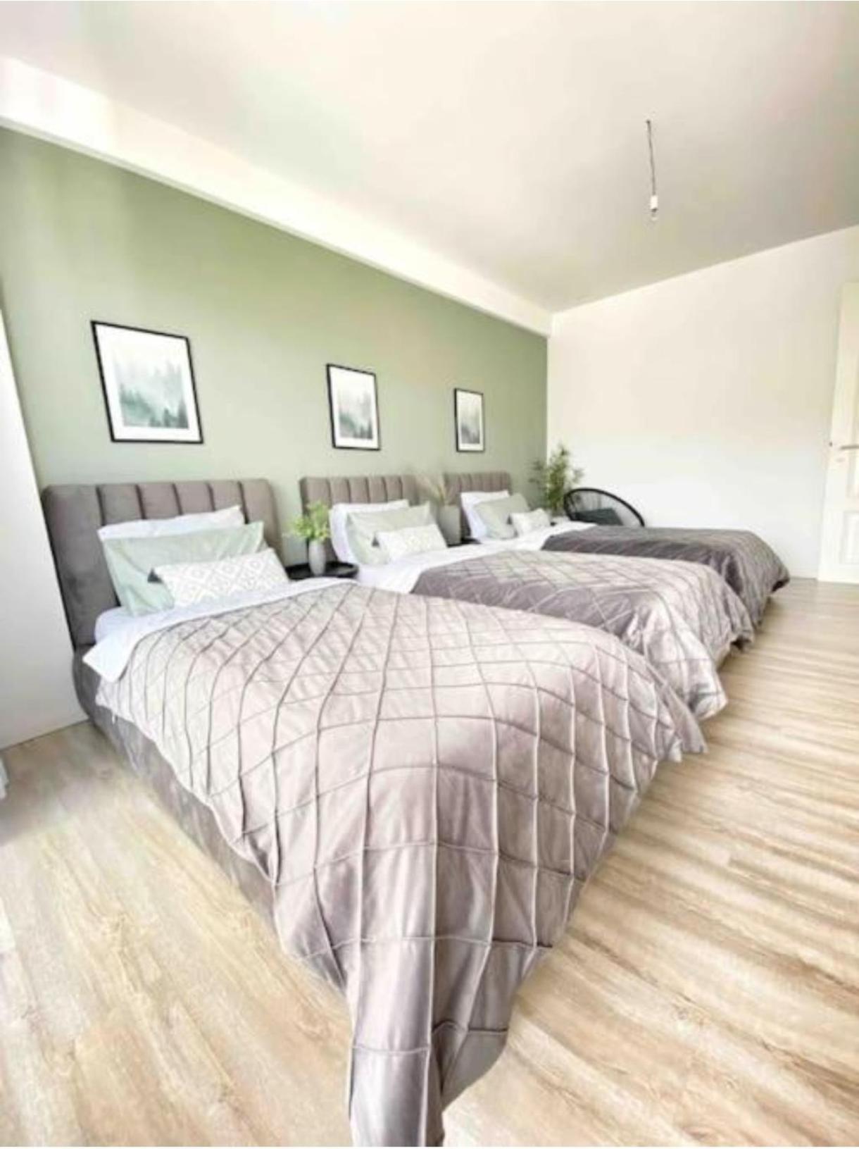Lungomare Luxury Sea View Apartaments Vlore Exterior photo