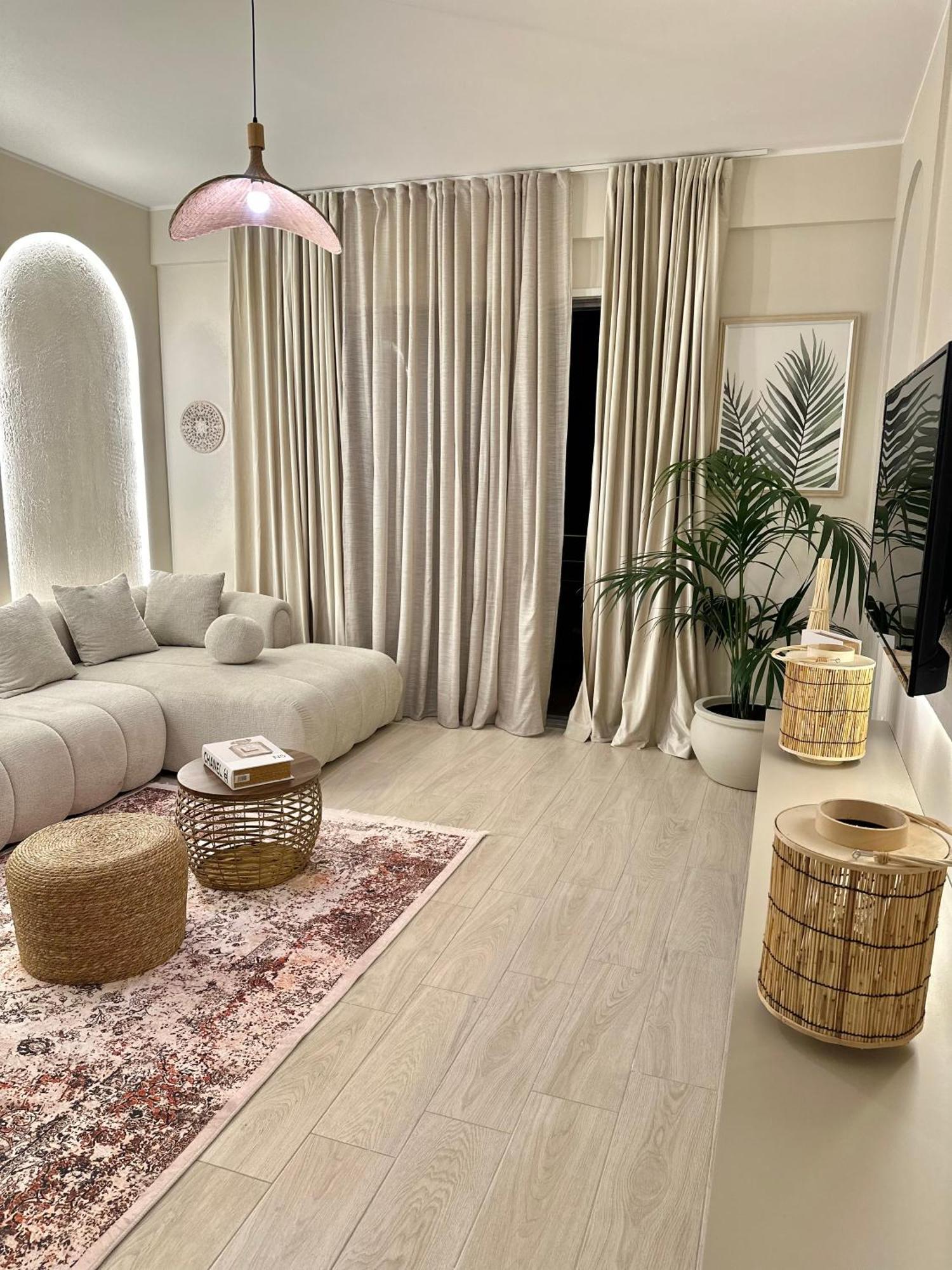 Lungomare Luxury Sea View Apartaments Vlore Exterior photo