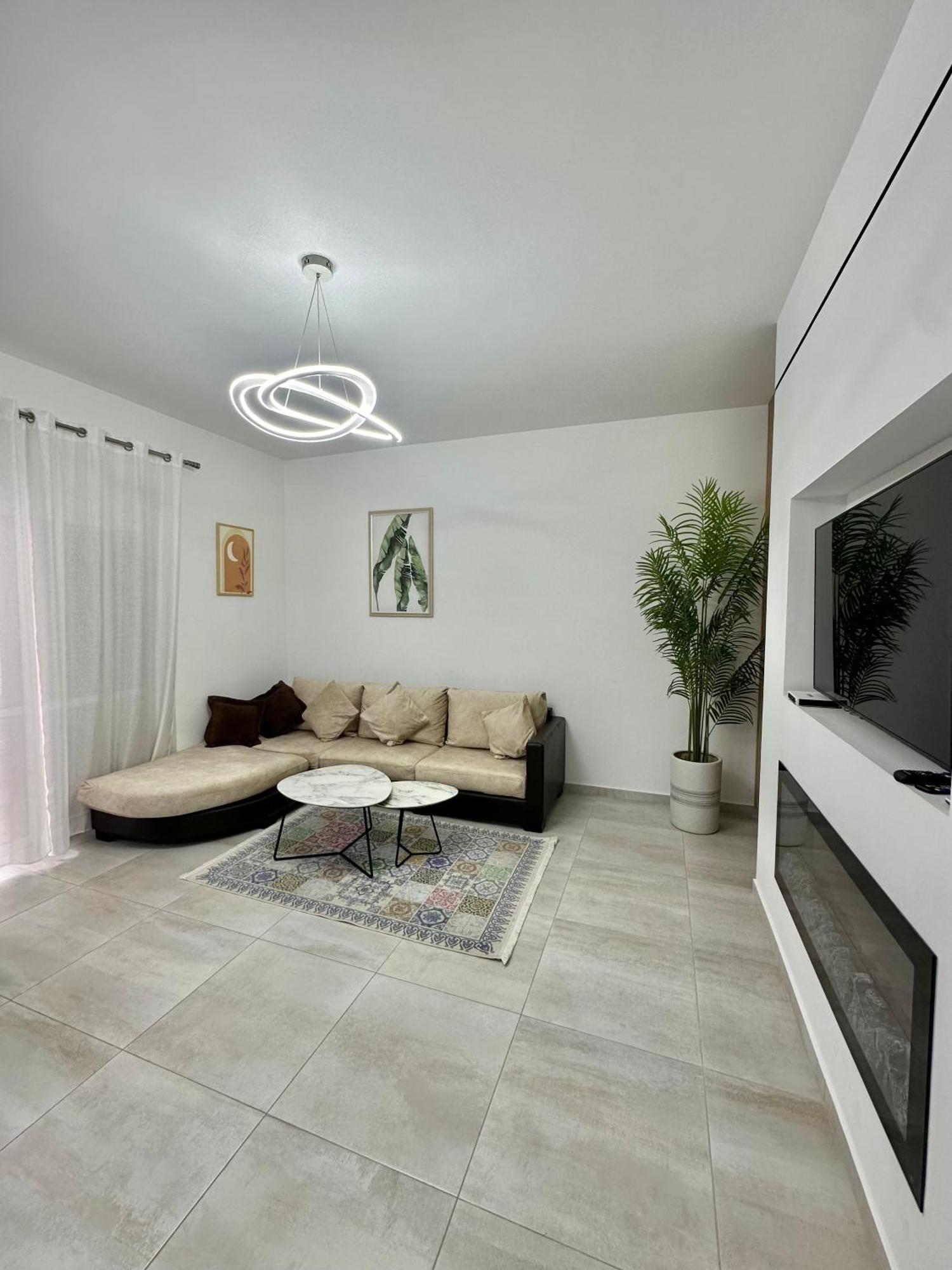 Lungomare Luxury Sea View Apartaments Vlore Exterior photo